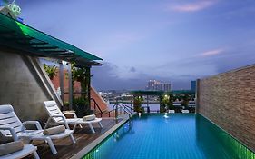 Lcs Hotel & Apartment